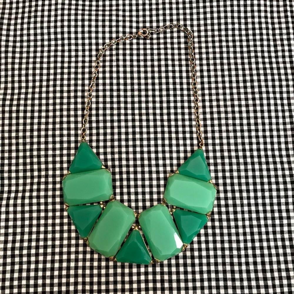 Green statement necklace